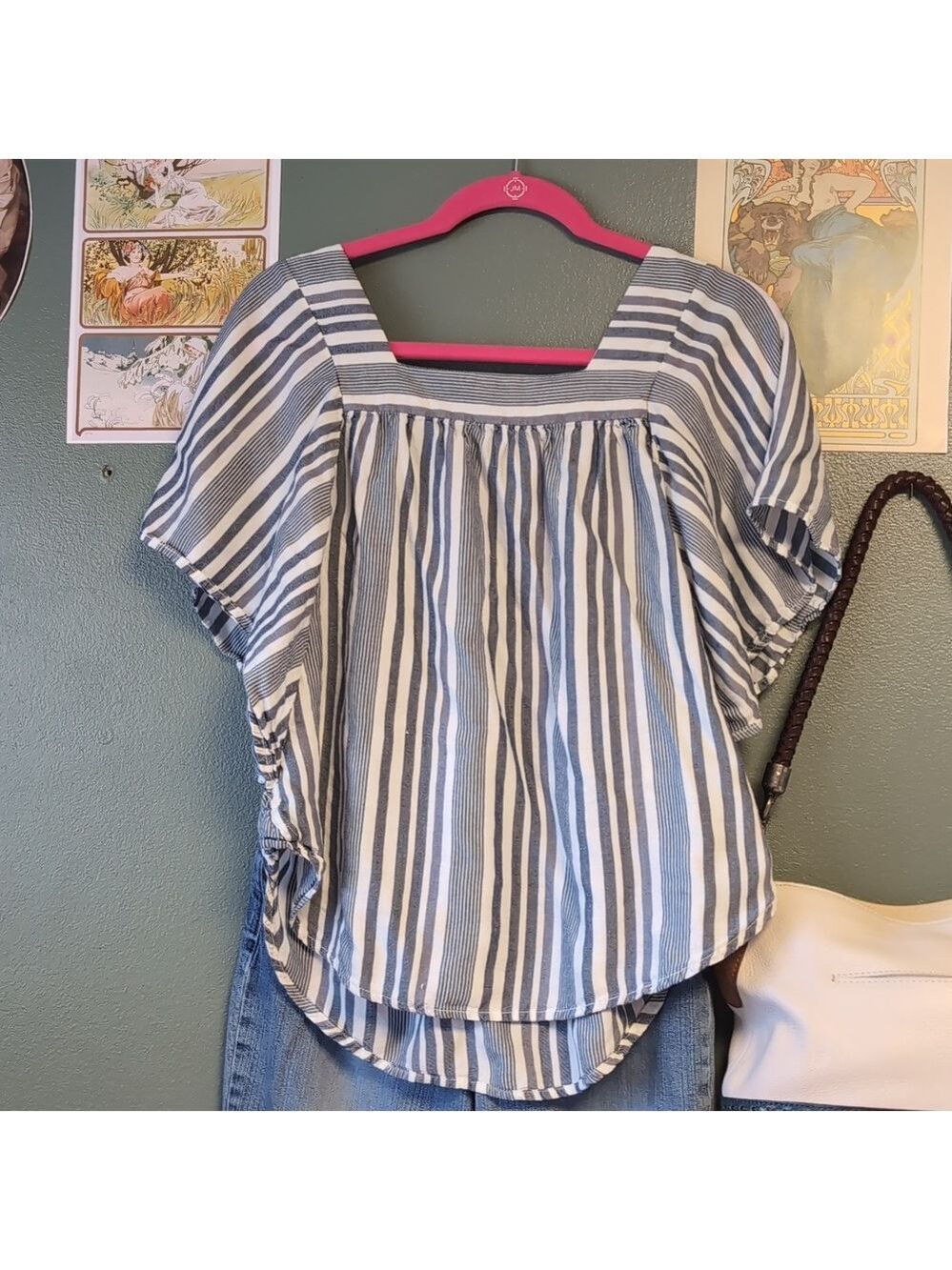 Beach LL Batwing Style Top - Picture 3 of 6